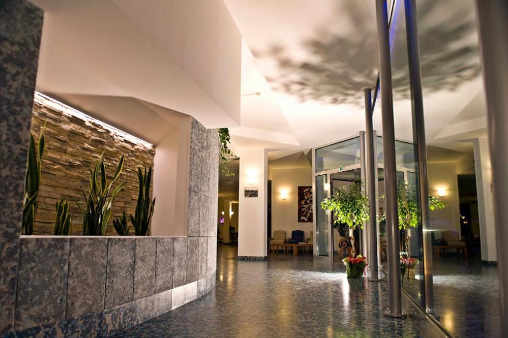 Hotel Leuco' Martinsicuro Exterior foto